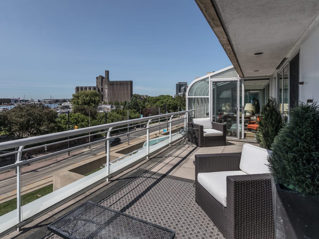 480 Queens Quay West 407 Leeanne Weld